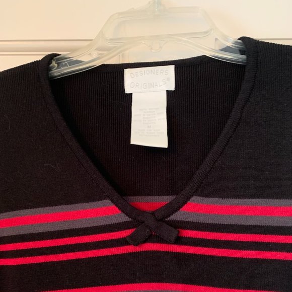 2/$20 Designers Originals Black/Red/Grey Stripe 3/4 Sleeve Sweater - Size Medium - Picture 3 of 7